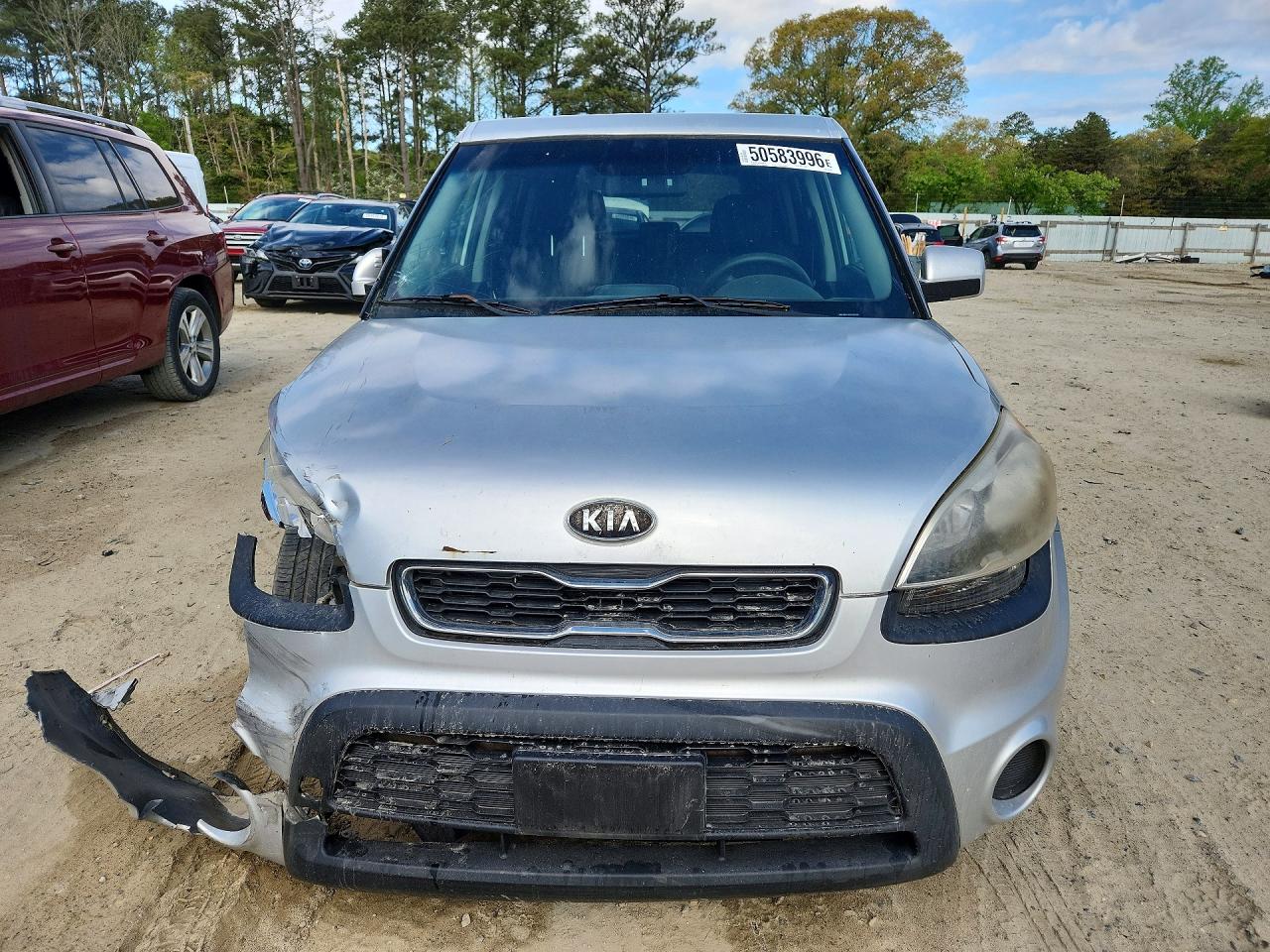 2012 Kia Soul Base Silver vin: KNDJT2A55C7457299