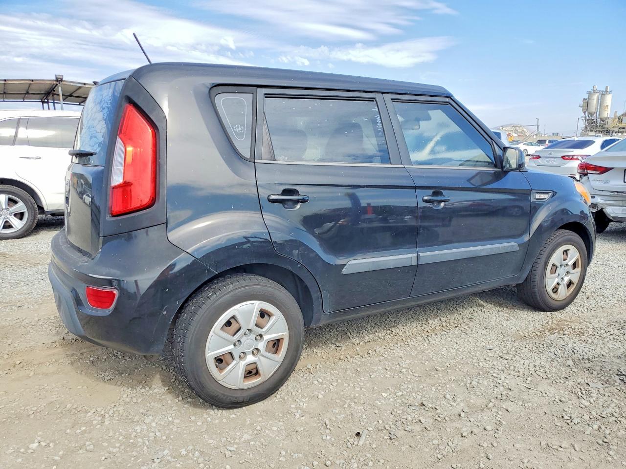 2012 Kia Soul Base Black vin: KNDJT2A55C7744903