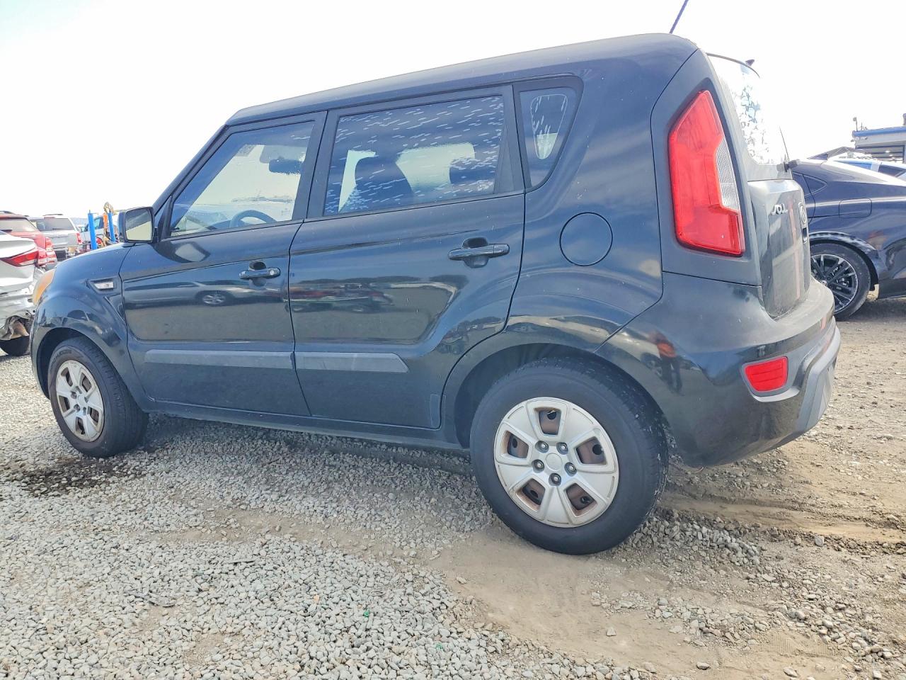 2012 Kia Soul Base Black vin: KNDJT2A55C7744903