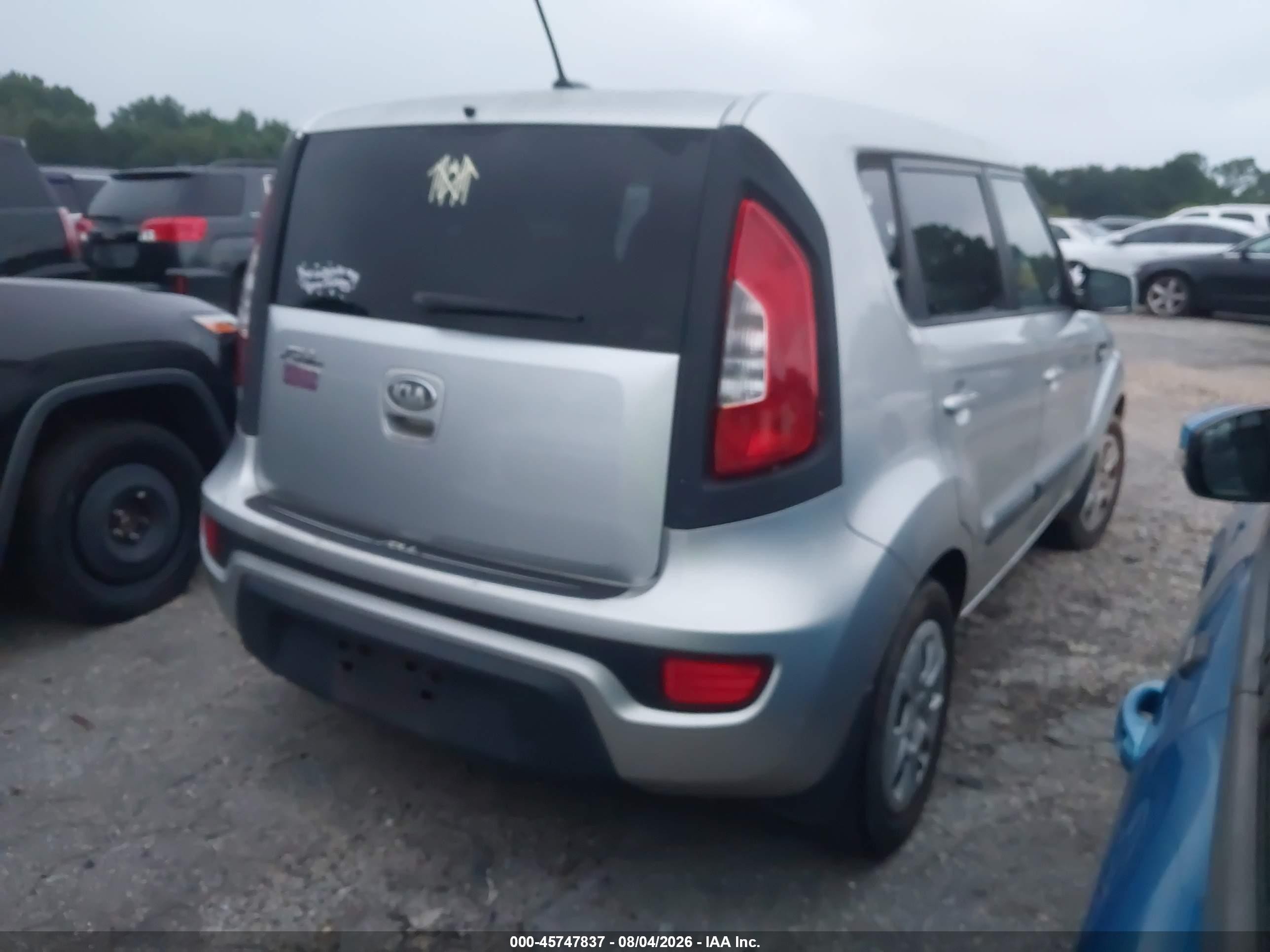 2013 Kia Soul   Серебряный vin: KNDJT2A55D7494208