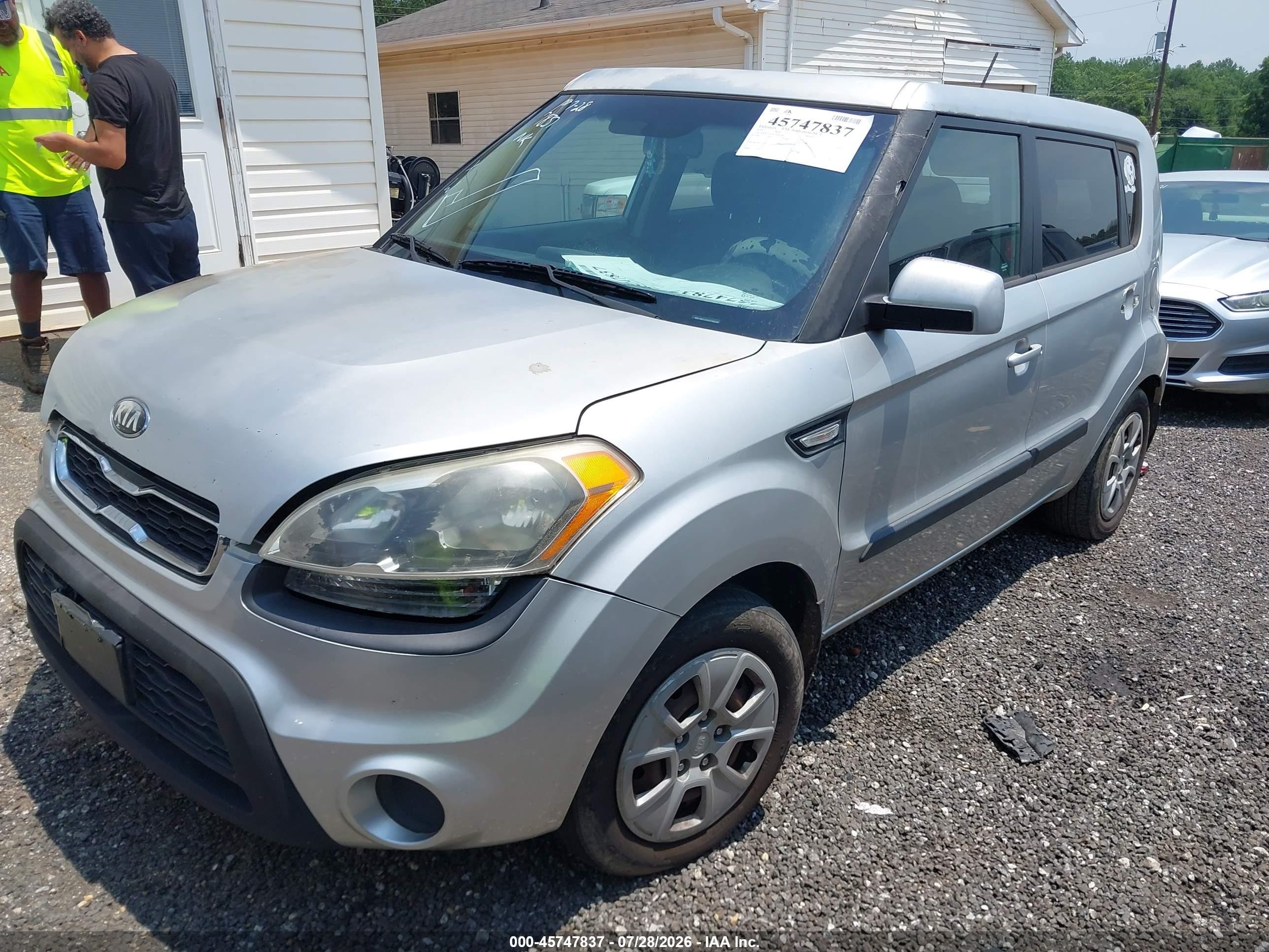 2013 Kia Soul   Серебряный vin: KNDJT2A55D7494208