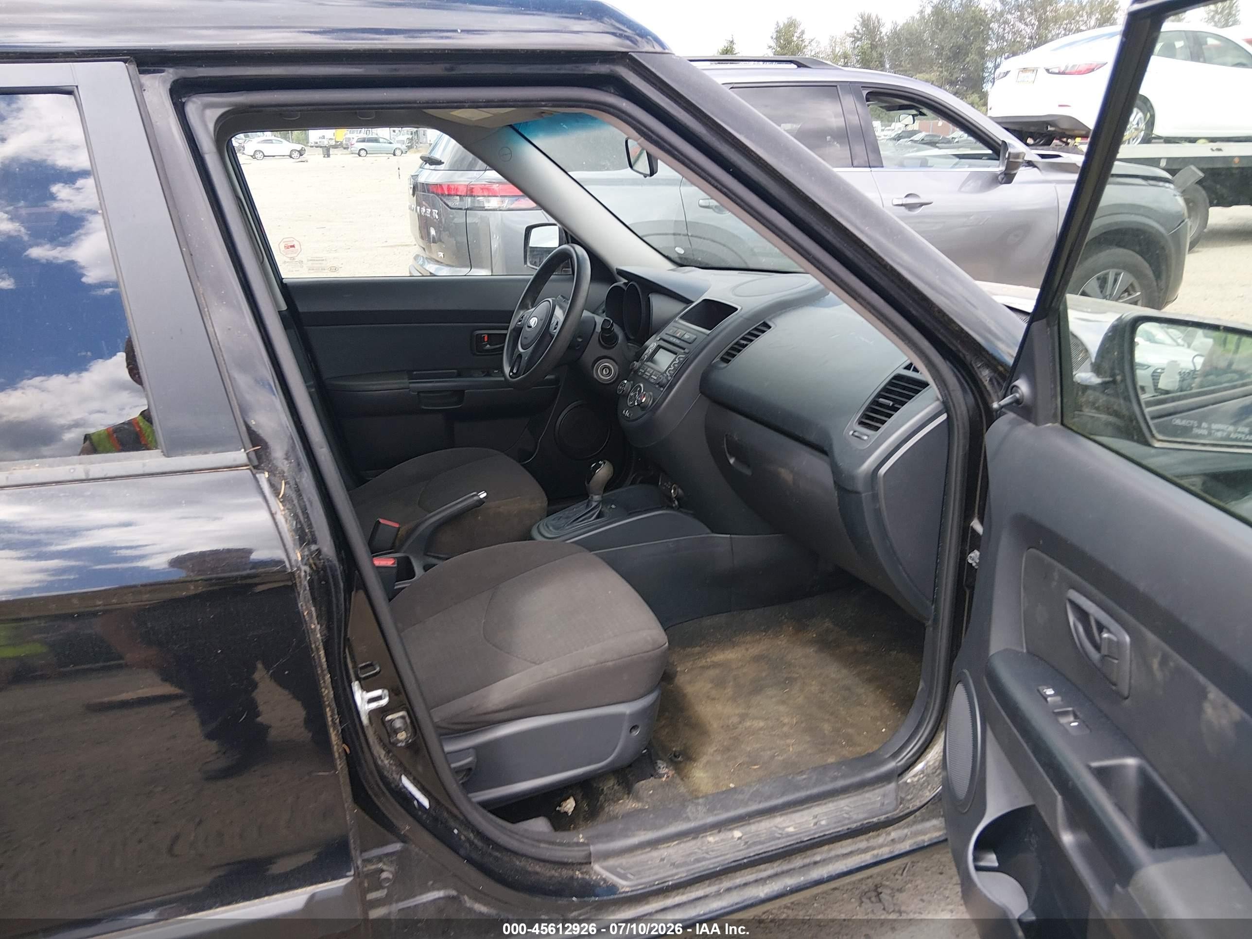 2013 Kia Soul   Black vin: KNDJT2A55D7495083
