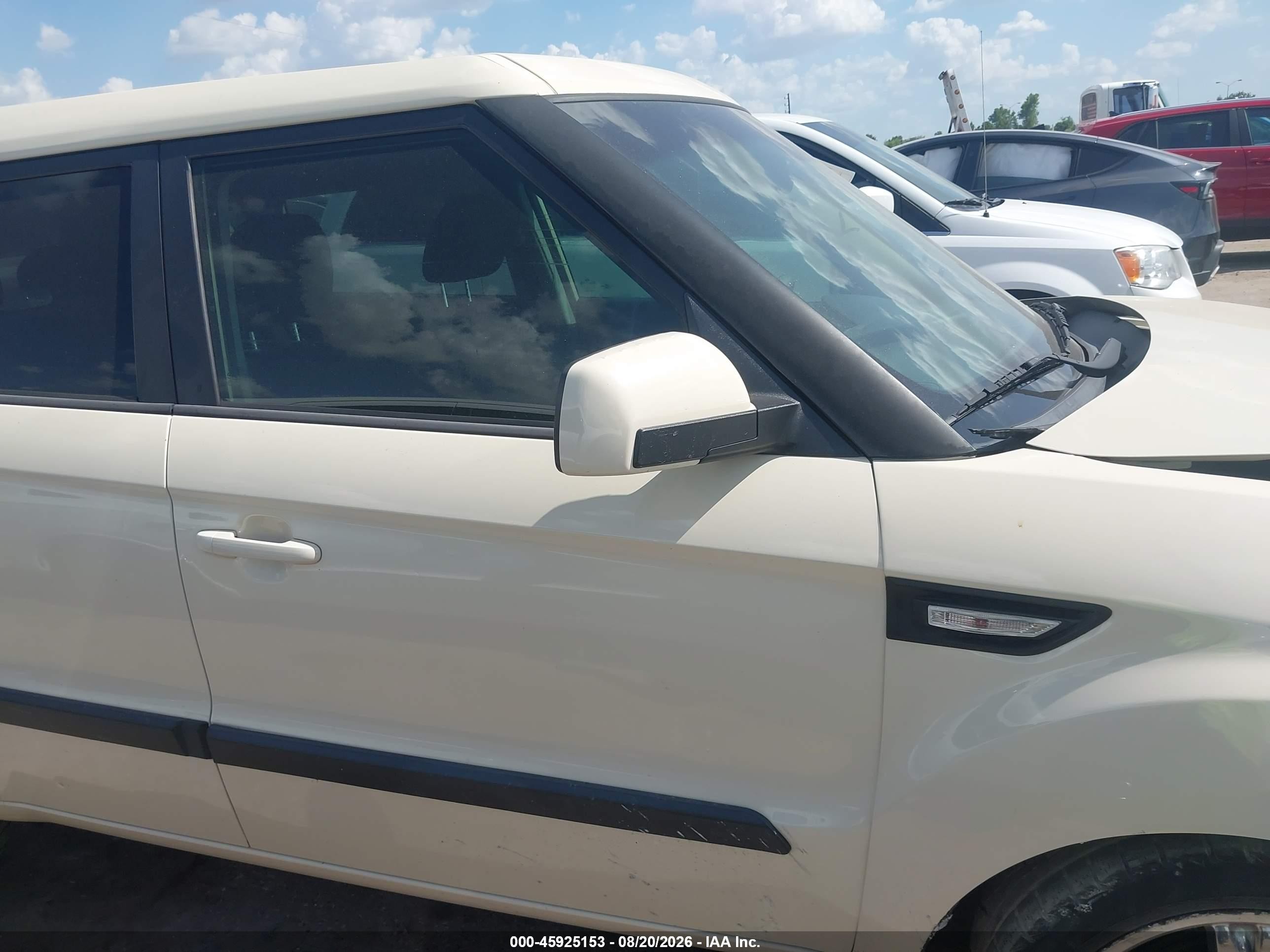 2013 Kia Soul   Tan vin: KNDJT2A55D7532939