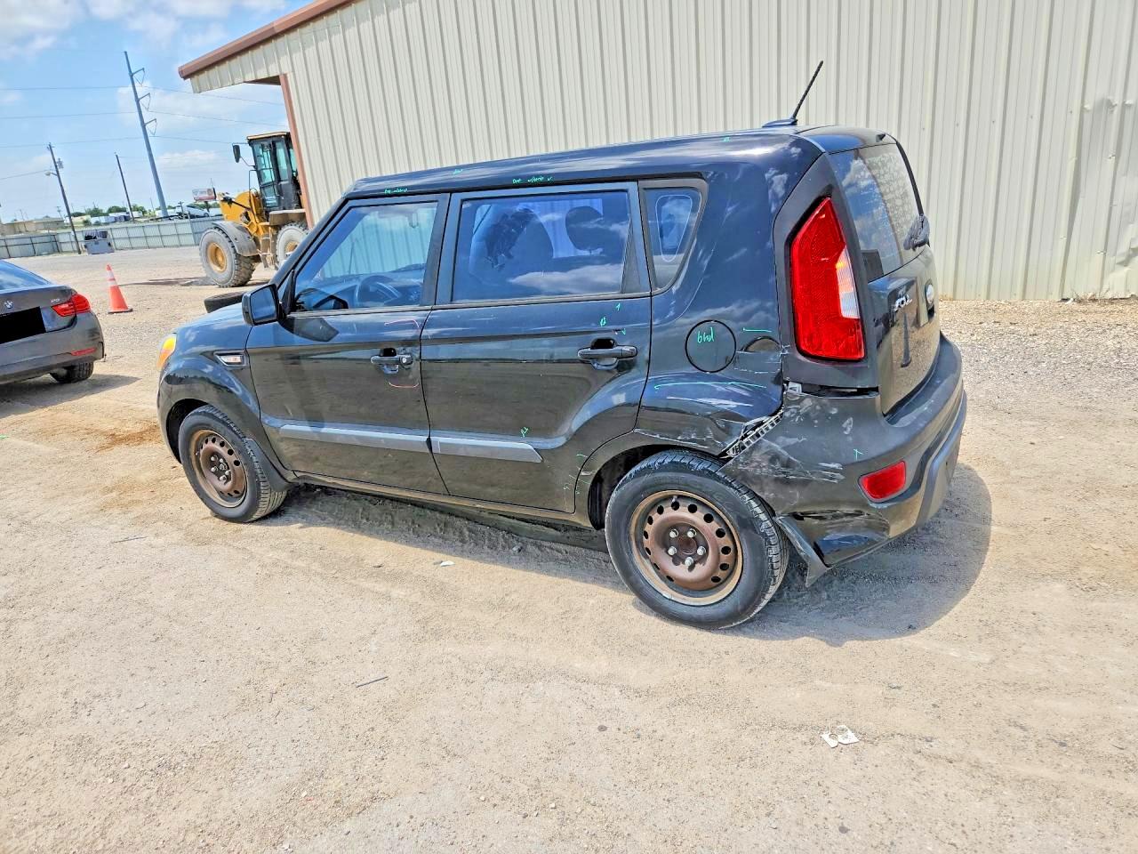 2013 Kia Soul Base Черный vin: KNDJT2A55D7621345