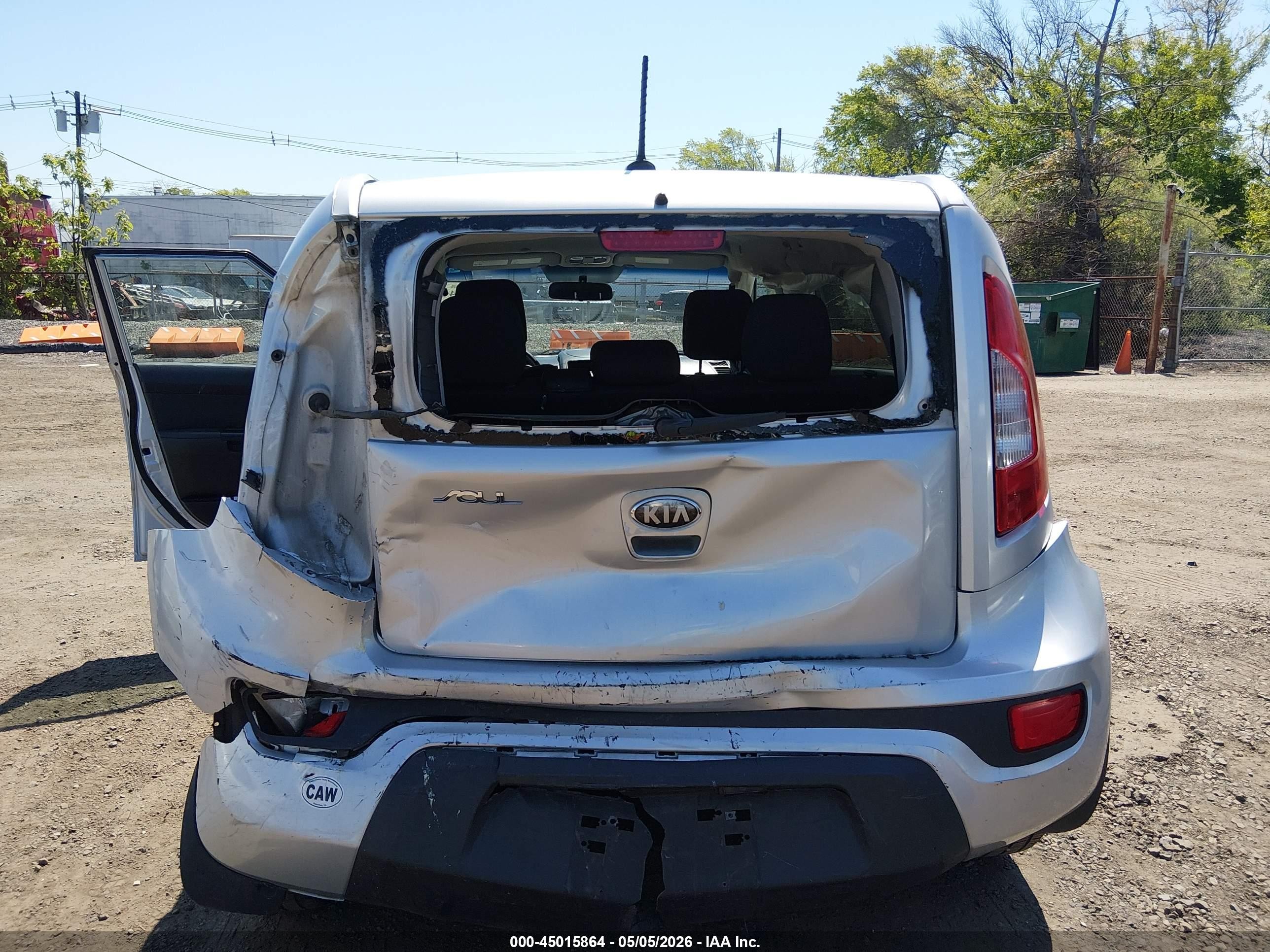 2013 Kia Soul   Silver vin: KNDJT2A55D7755403