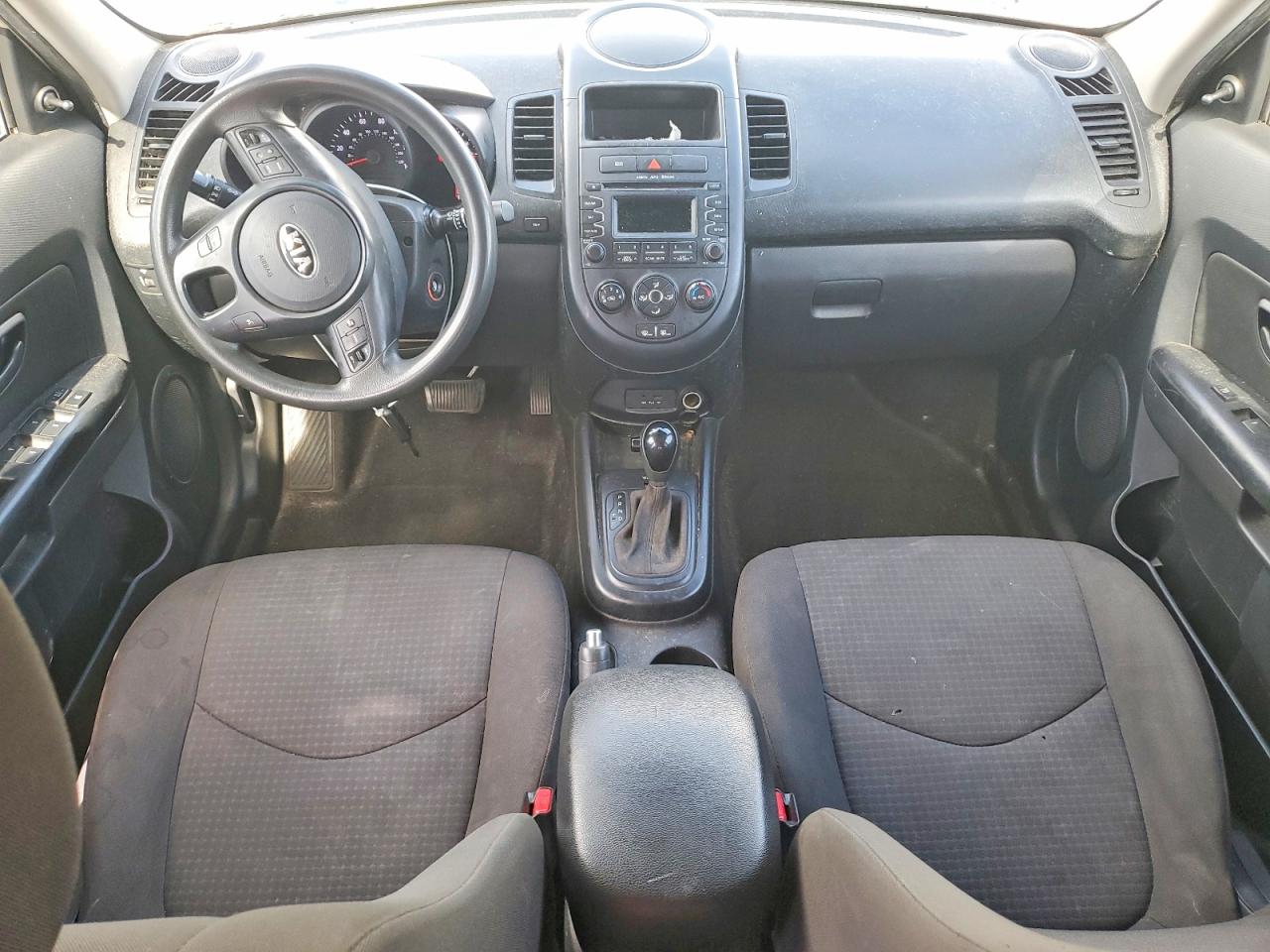 2013 Kia Soul Base Cream vin: KNDJT2A55D7774761