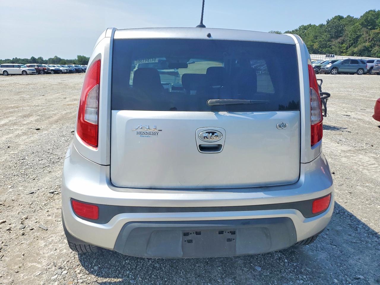 2012 Kia Soul Base Silver vin: KNDJT2A56C7378515