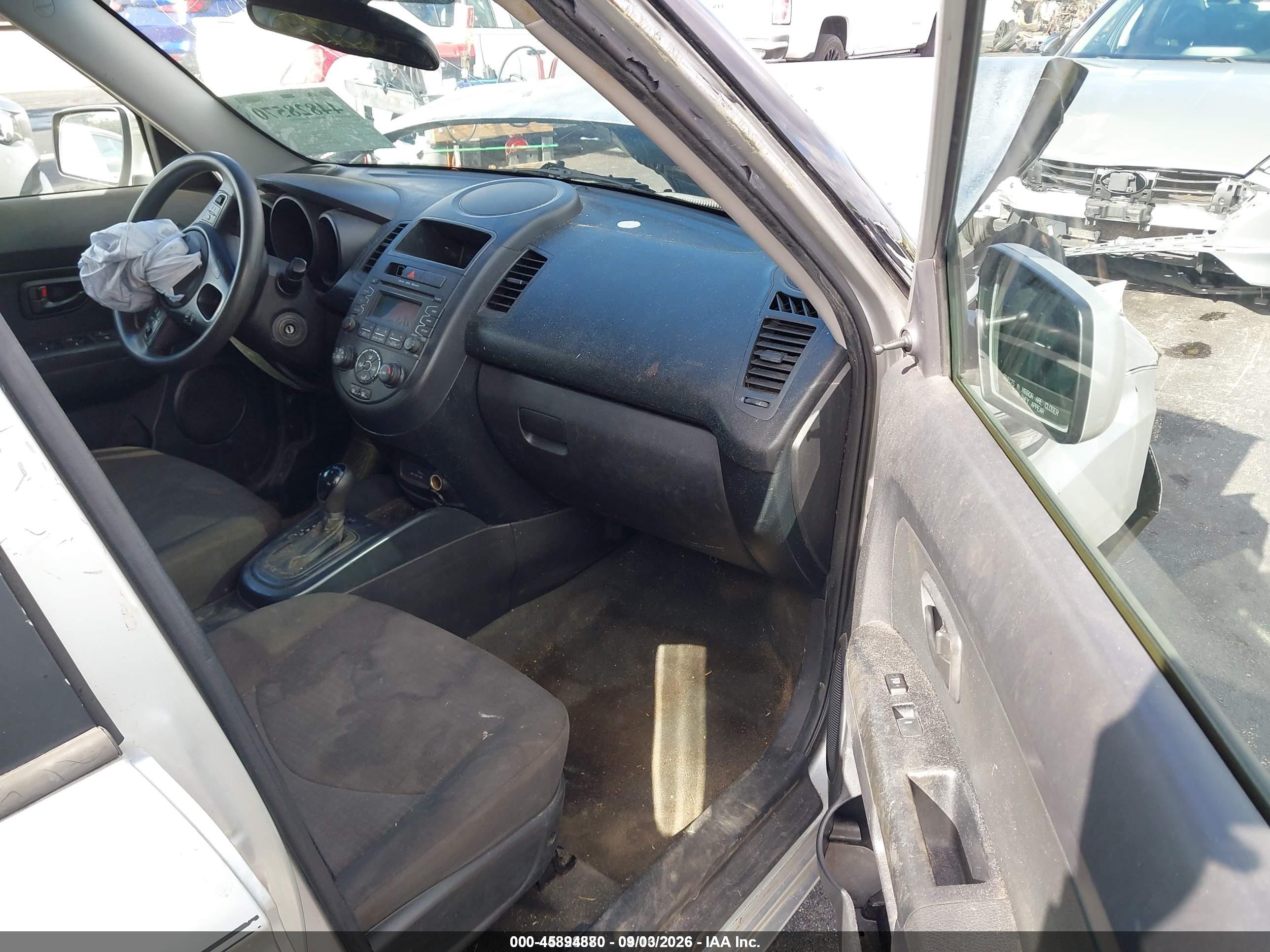 2012 Kia Soul ! Silver vin: KNDJT2A56C7403297