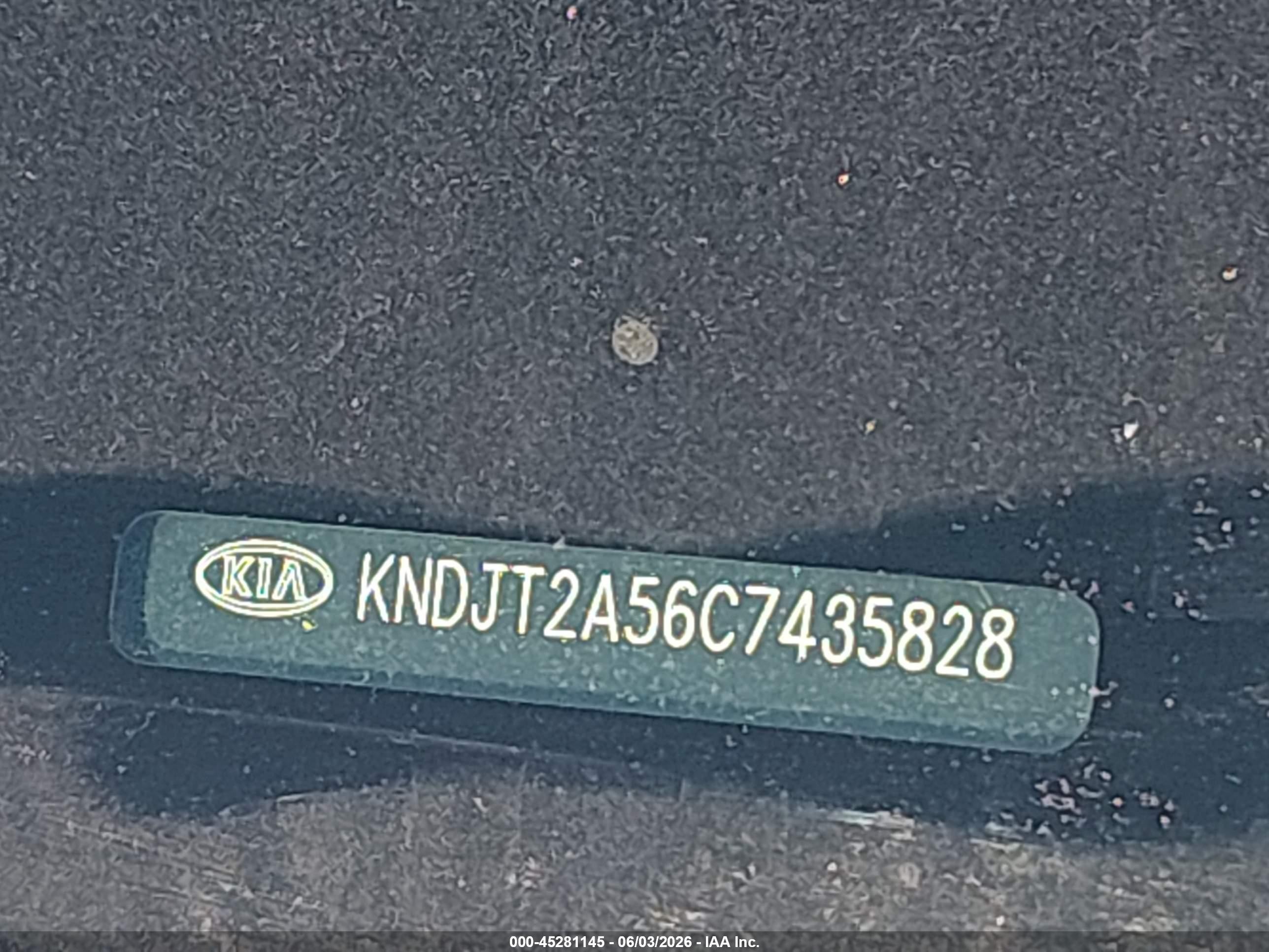 2012 Kia Soul   Silver vin: KNDJT2A56C7435828