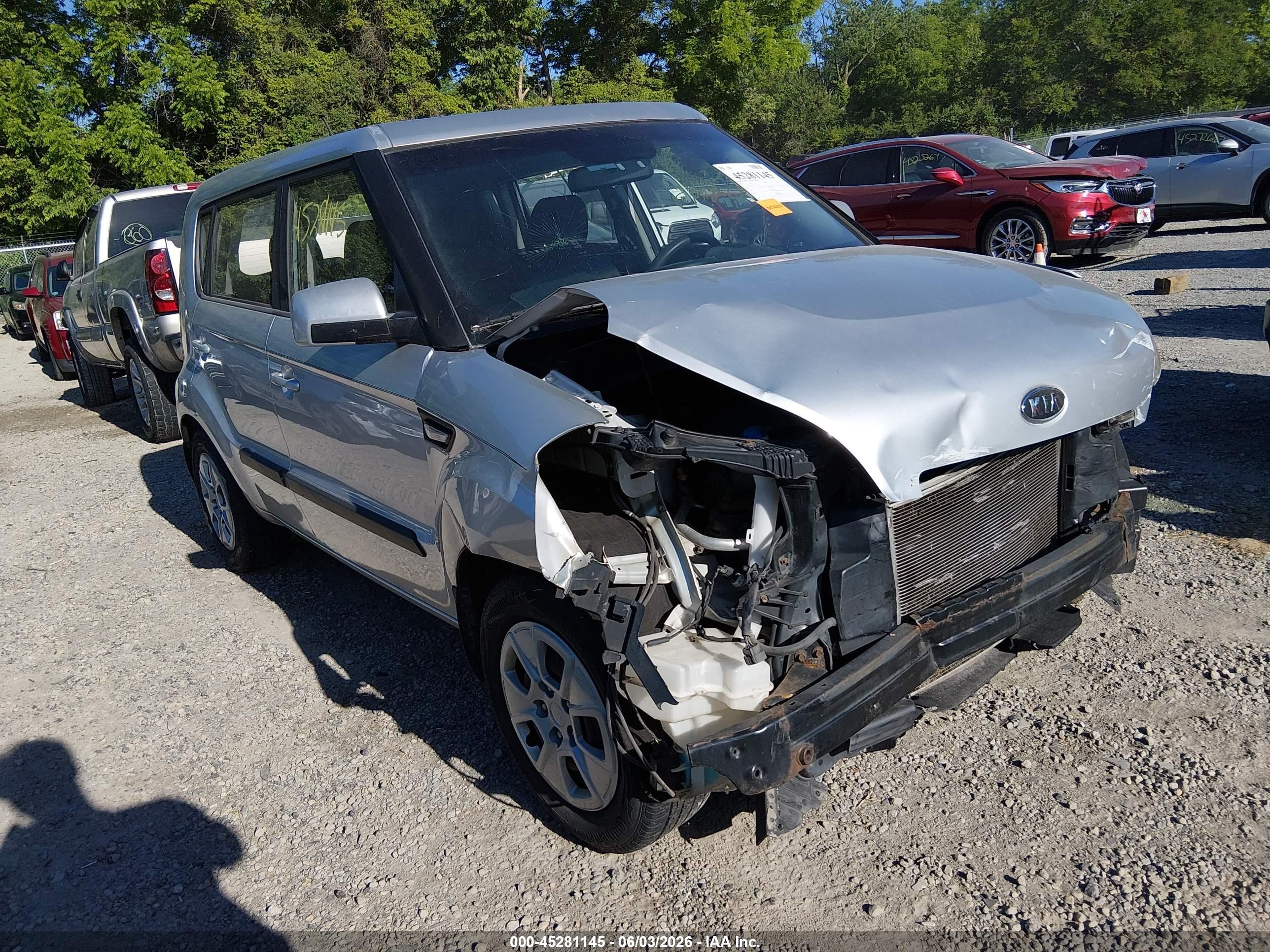 2012 Kia Soul   Silver vin: KNDJT2A56C7435828