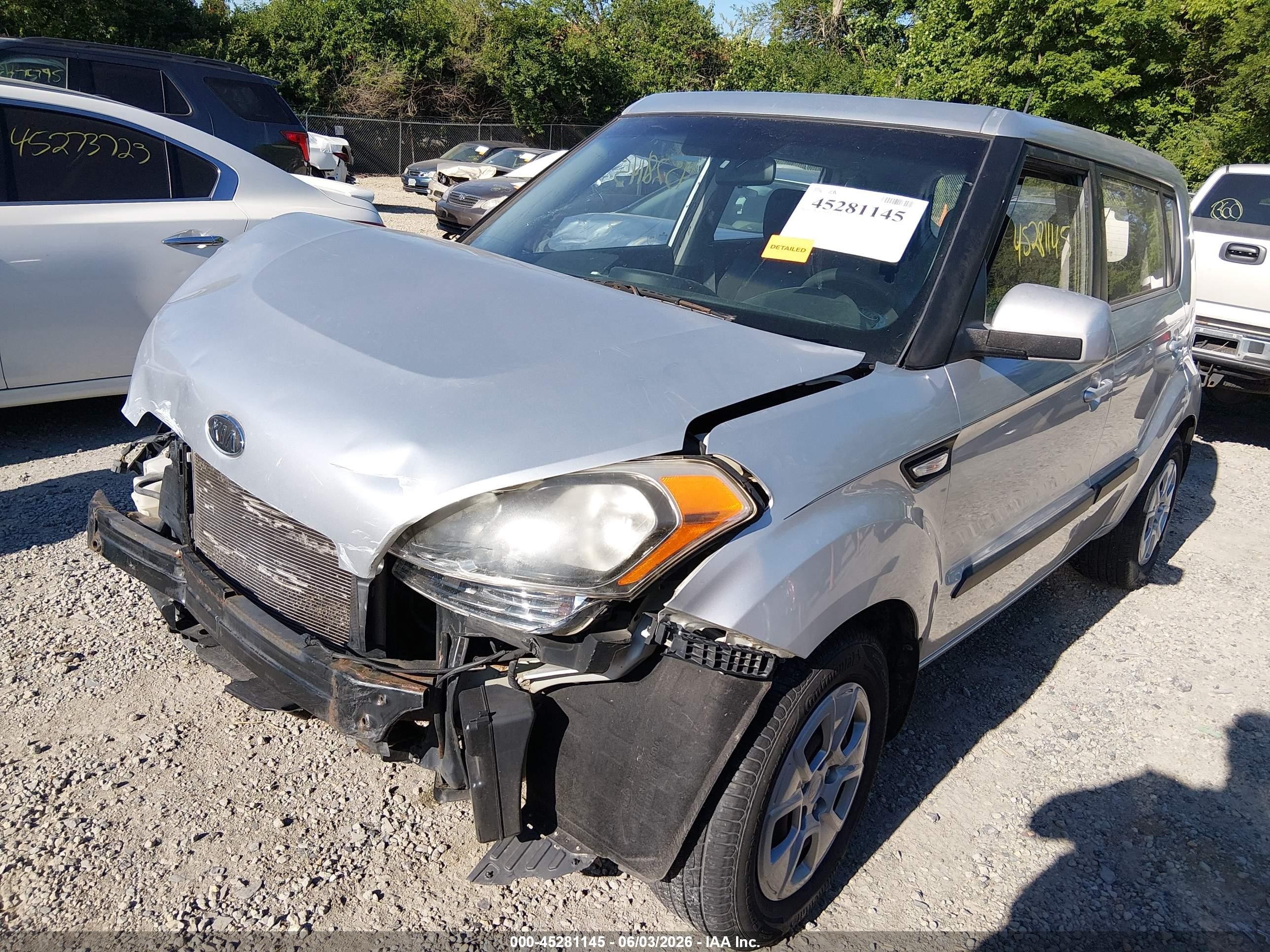 2012 Kia Soul   Silver vin: KNDJT2A56C7435828