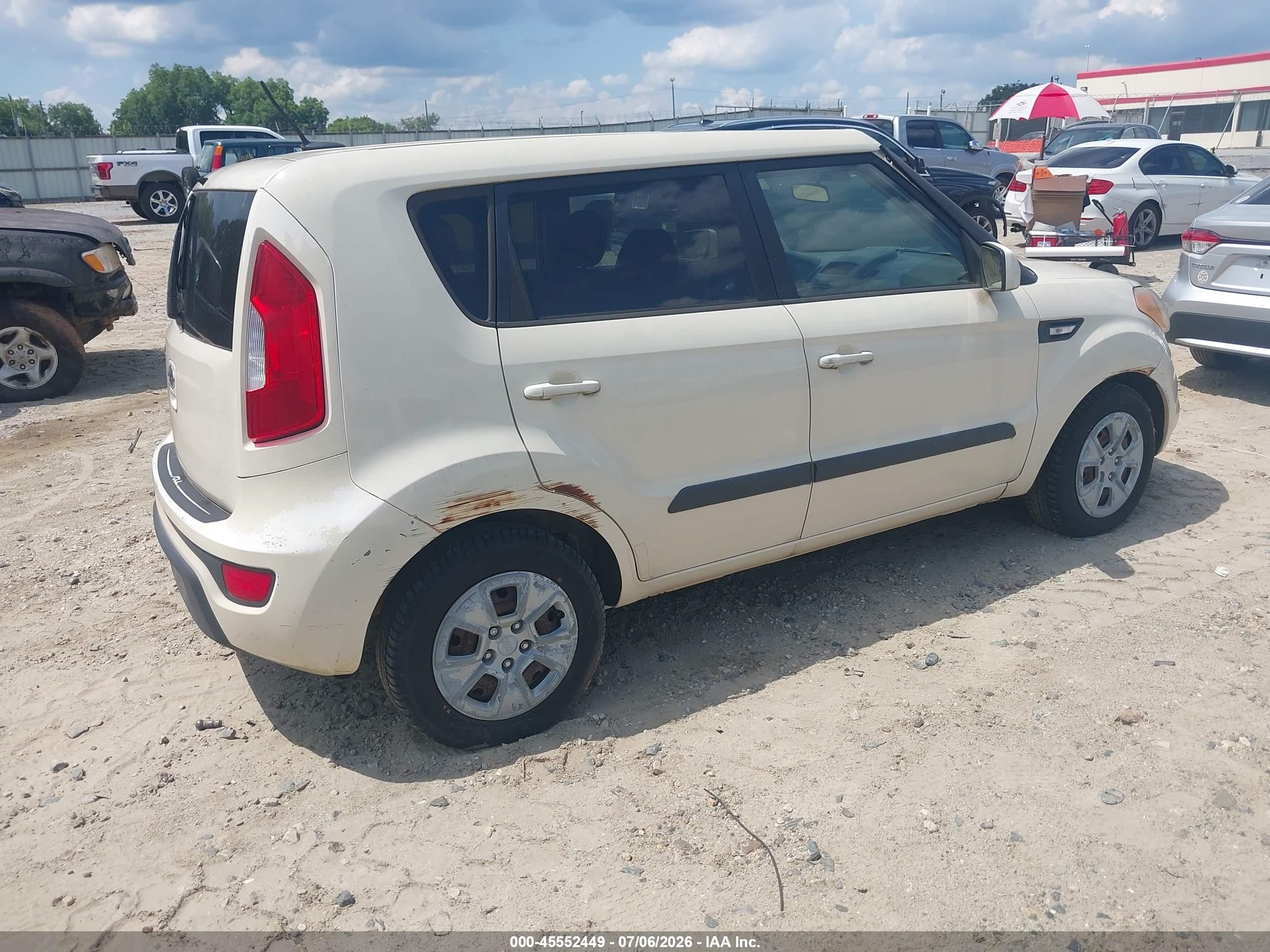 2012 Kia Soul   Champagne vin: KNDJT2A56C7447820