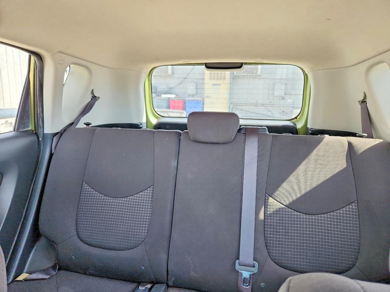 2012 Kia Soul Base Green vin: KNDJT2A56C7475472