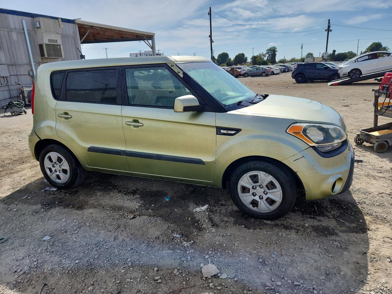 2012 Kia Soul Base Green vin: KNDJT2A56C7475472