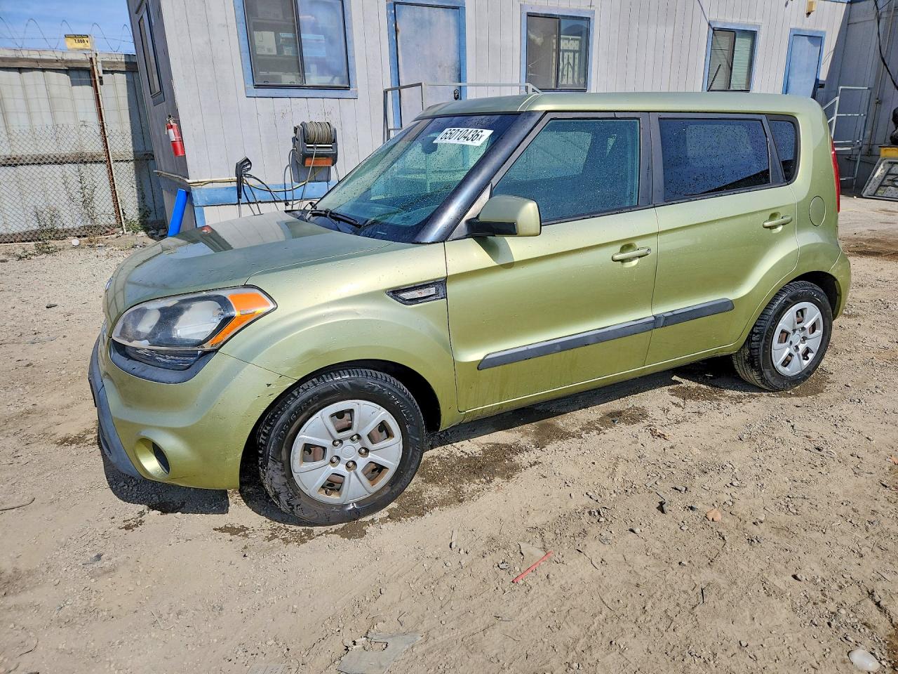 2012 Kia Soul Base Green vin: KNDJT2A56C7475472