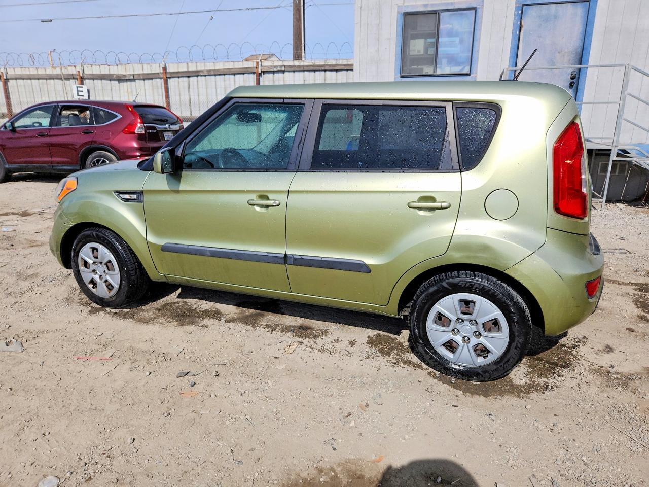 2012 Kia Soul Base Green vin: KNDJT2A56C7475472