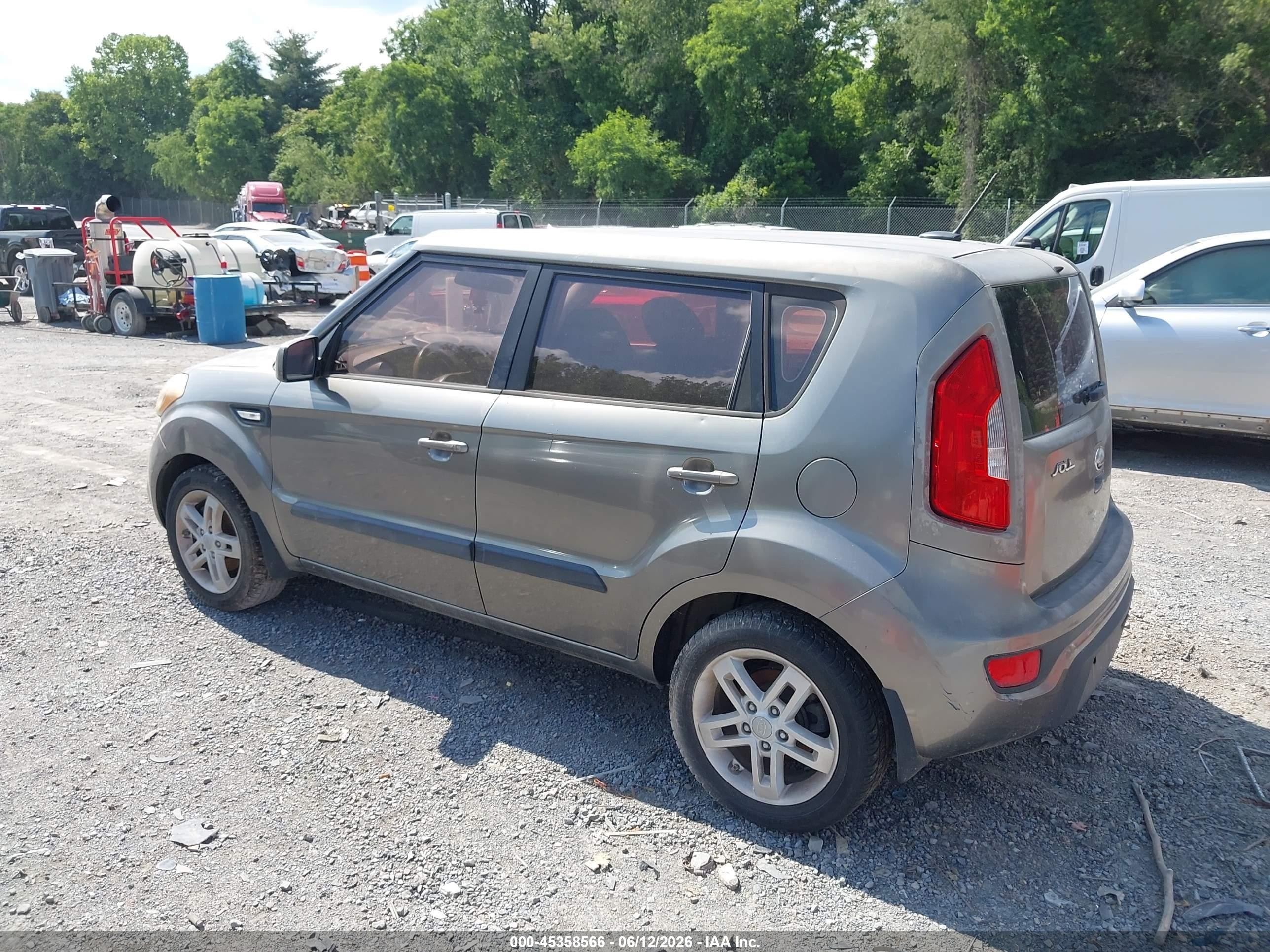2013 Kia Soul   Gray vin: KNDJT2A56D7491723