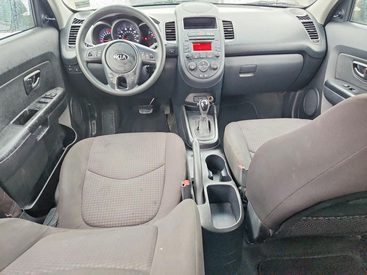 2013 Kia Soul Base Tan vin: KNDJT2A56D7498915