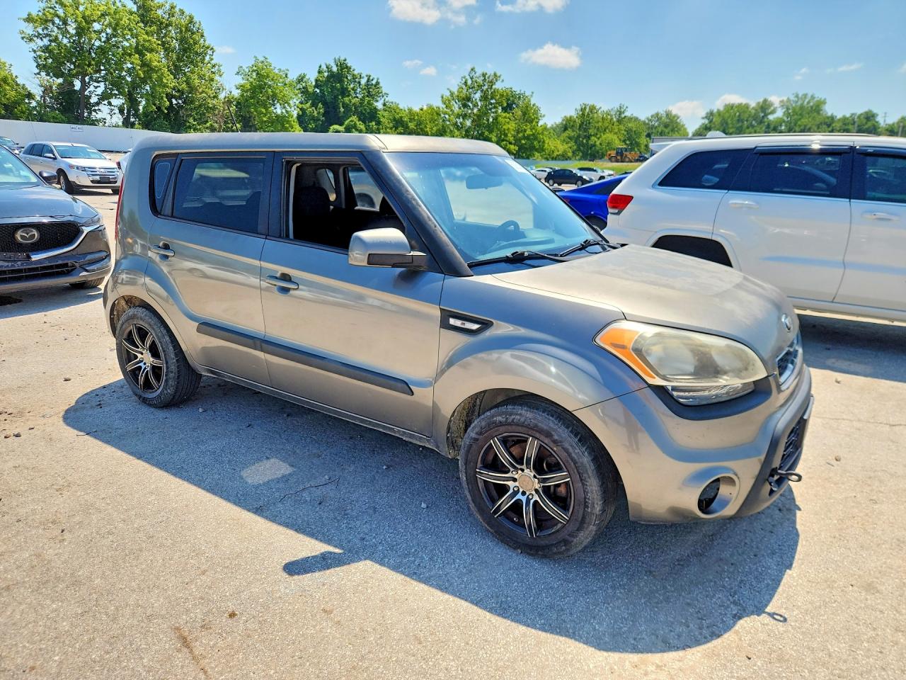 2013 Kia Soul Base Gray vin: KNDJT2A56D7500758