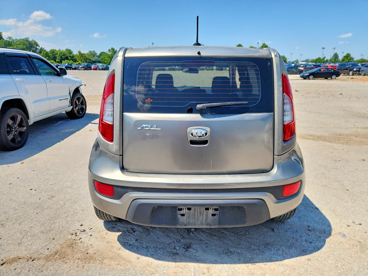 2013 Kia Soul Base Gray vin: KNDJT2A56D7500758