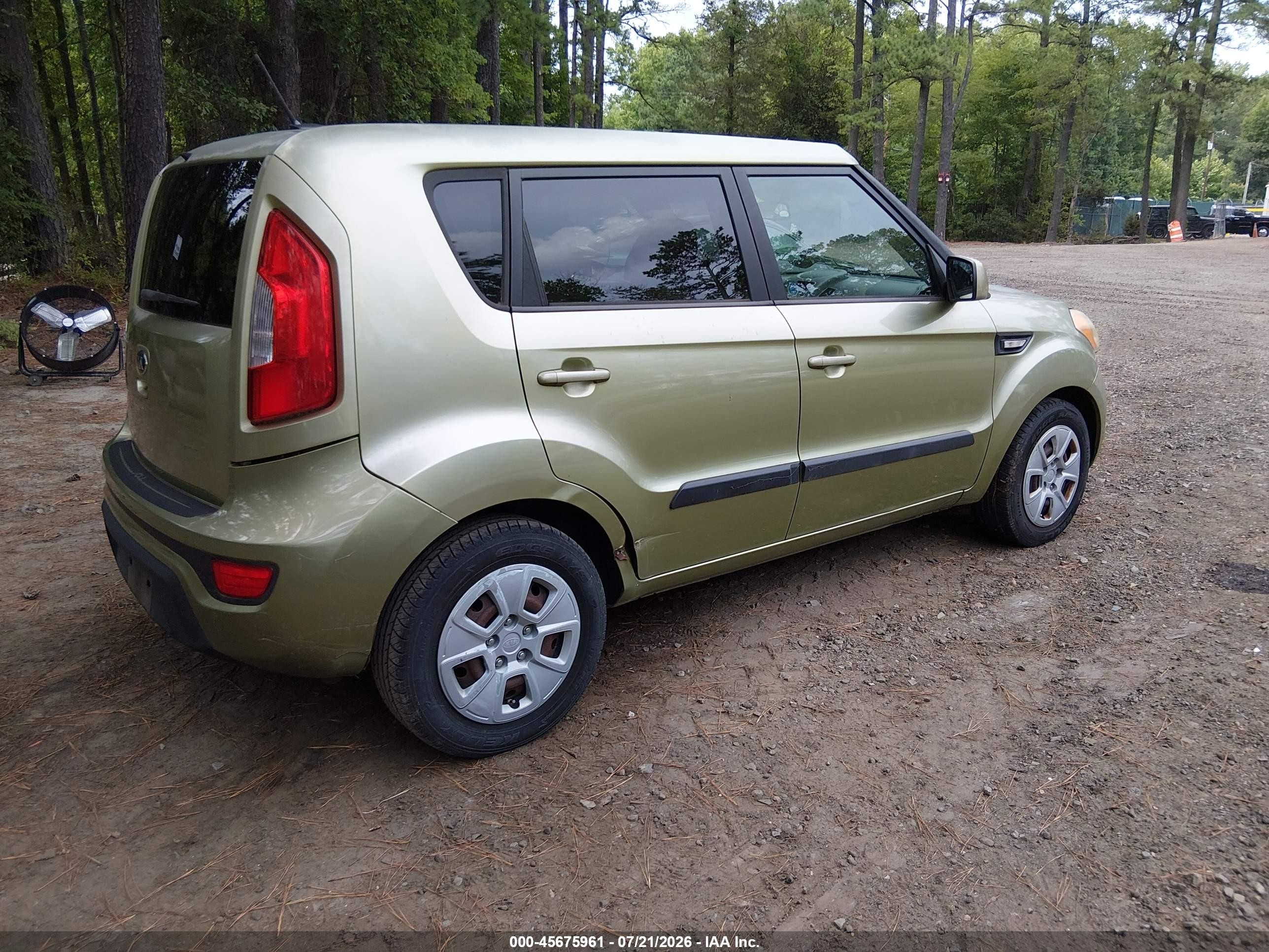 2013 Kia Soul   Green vin: KNDJT2A56D7500968
