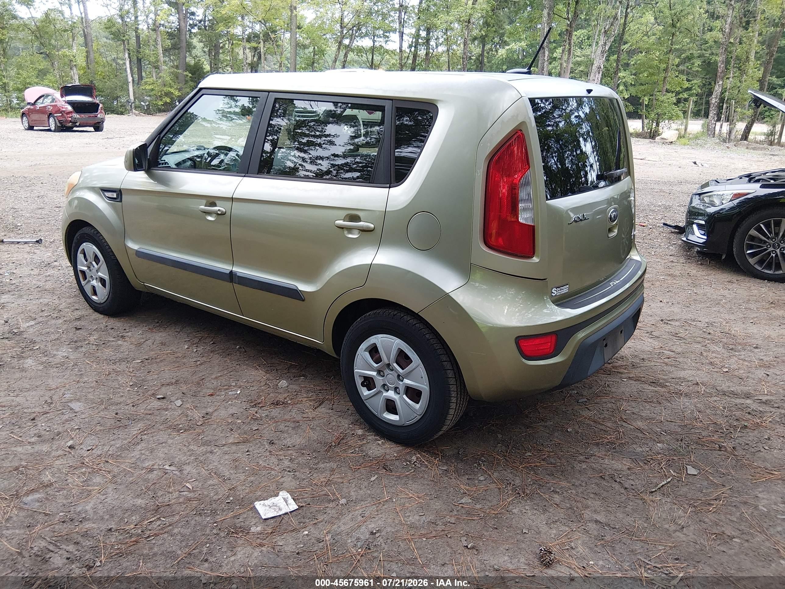 2013 Kia Soul   Green vin: KNDJT2A56D7500968