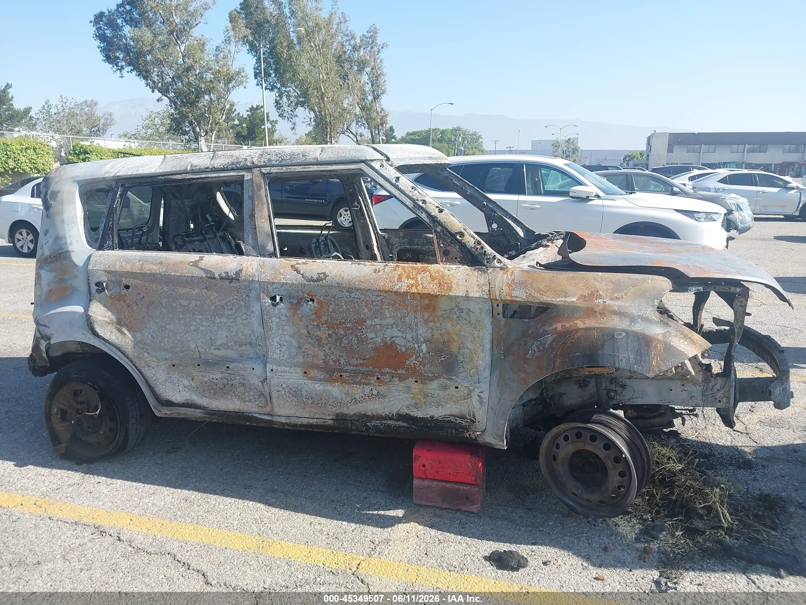 2013 Kia Soul   Brown vin: KNDJT2A56D7558594
