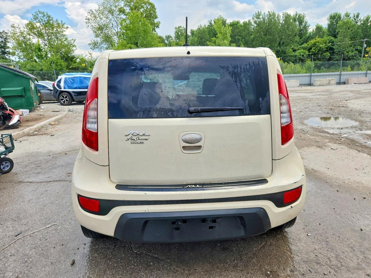 2013 Kia Soul Base Beige vin: KNDJT2A56D7562161