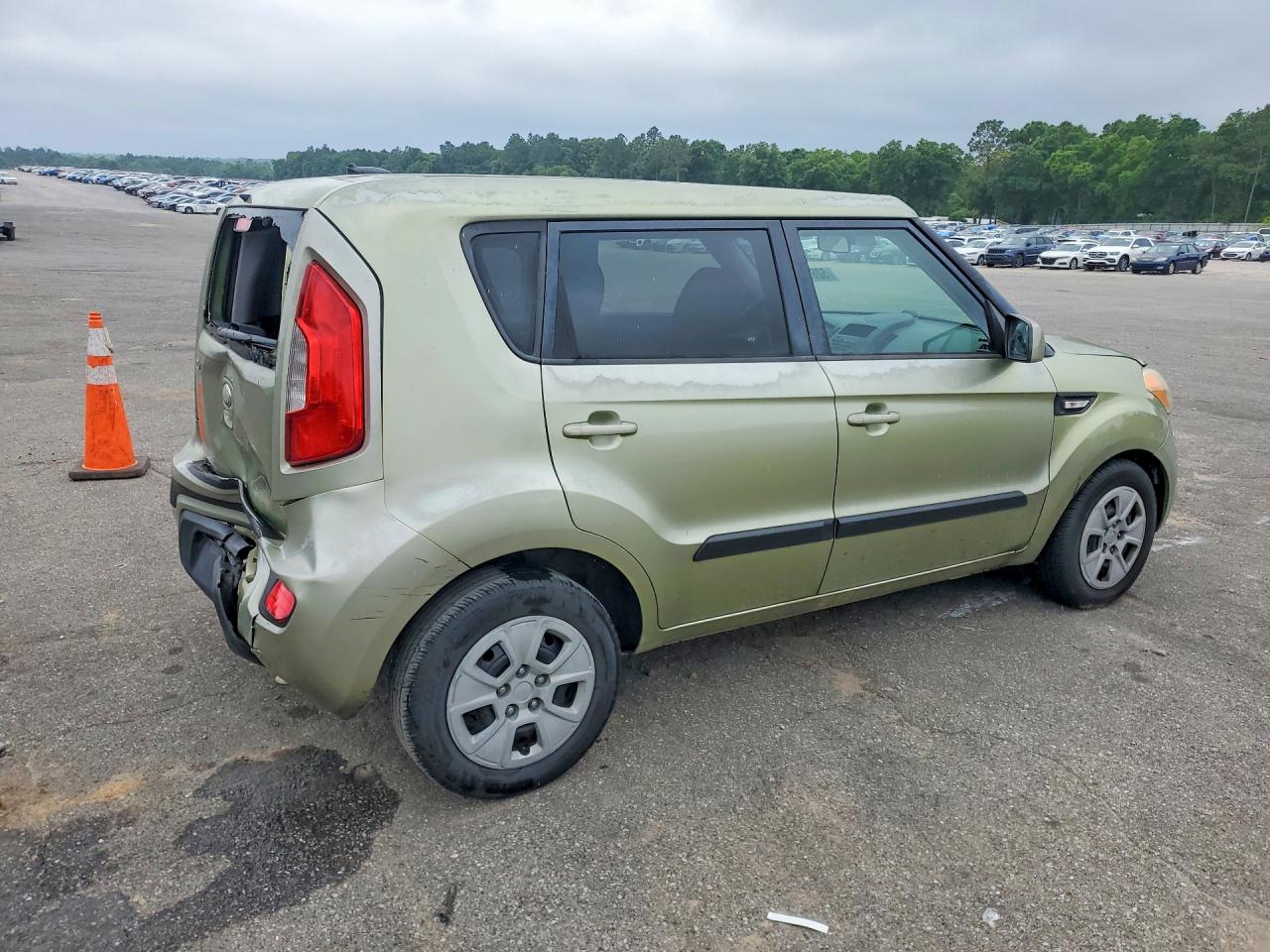 2013 Kia Soul Base Green vin: KNDJT2A56D7562371