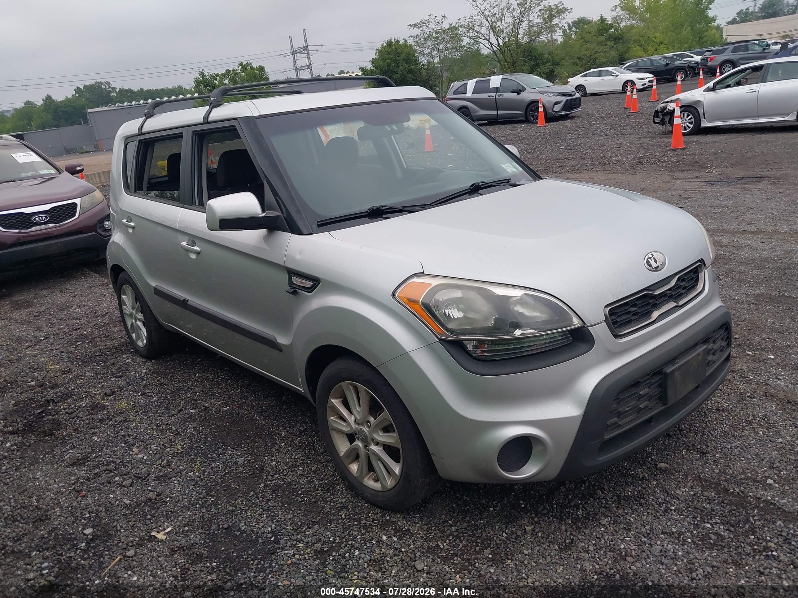 2013 Kia Soul   Silver vin: KNDJT2A56D7567294