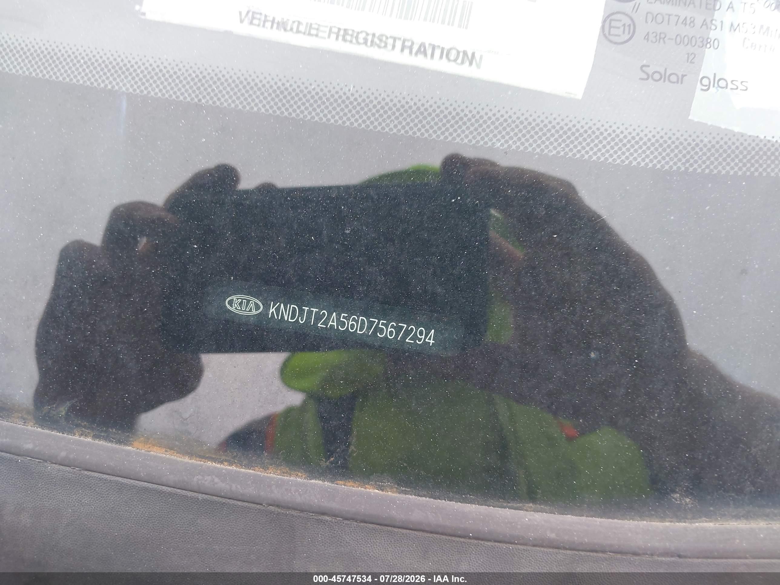 2013 Kia Soul   Silver vin: KNDJT2A56D7567294