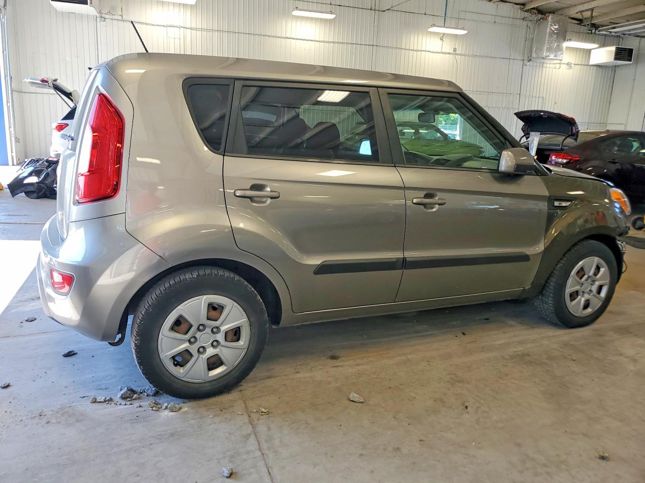 2013 Kia Soul Base Серый vin: KNDJT2A56D7577596