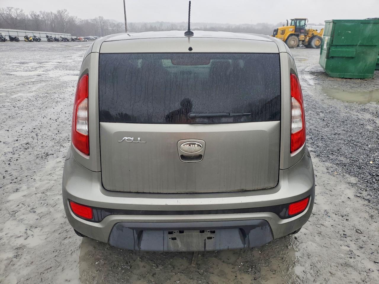 2013 Kia Soul Base Угольный vin: KNDJT2A56D7585746