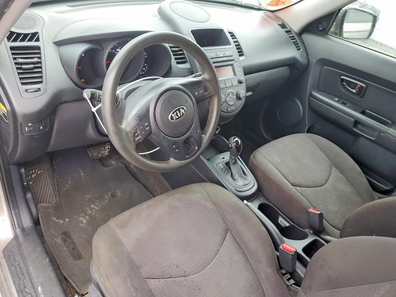 2013 Kia Soul Base Угольный vin: KNDJT2A56D7585746