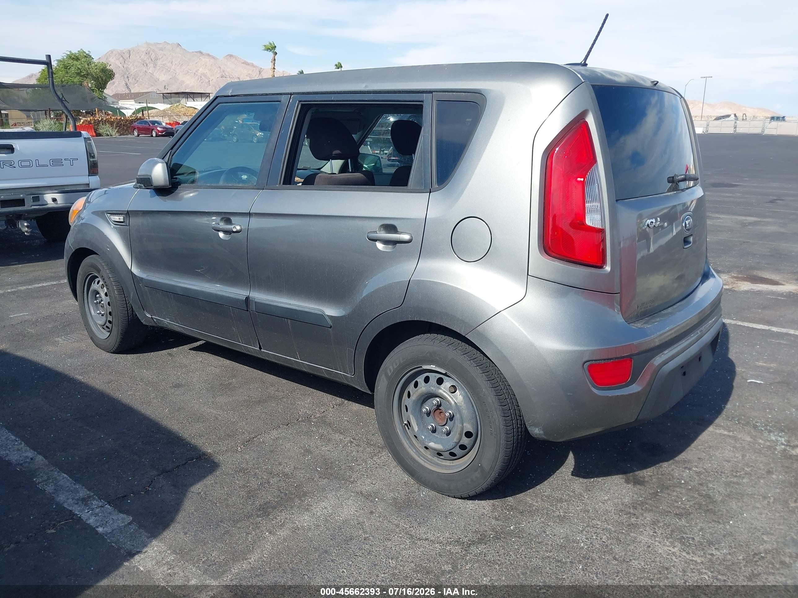 2013 Kia Soul   Серый vin: KNDJT2A56D7605624