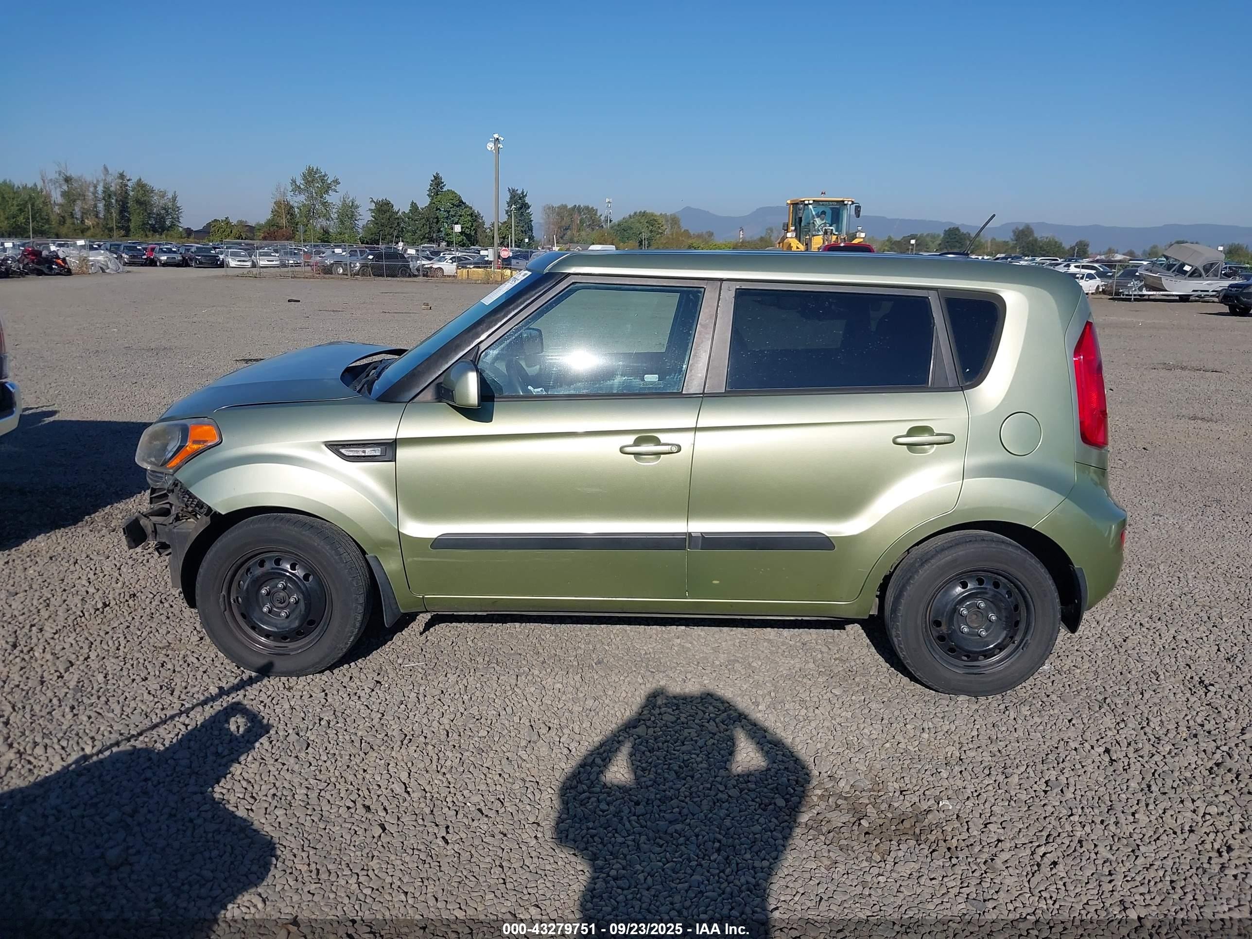 2013 Kia Soul   Green vin: KNDJT2A56D7618406