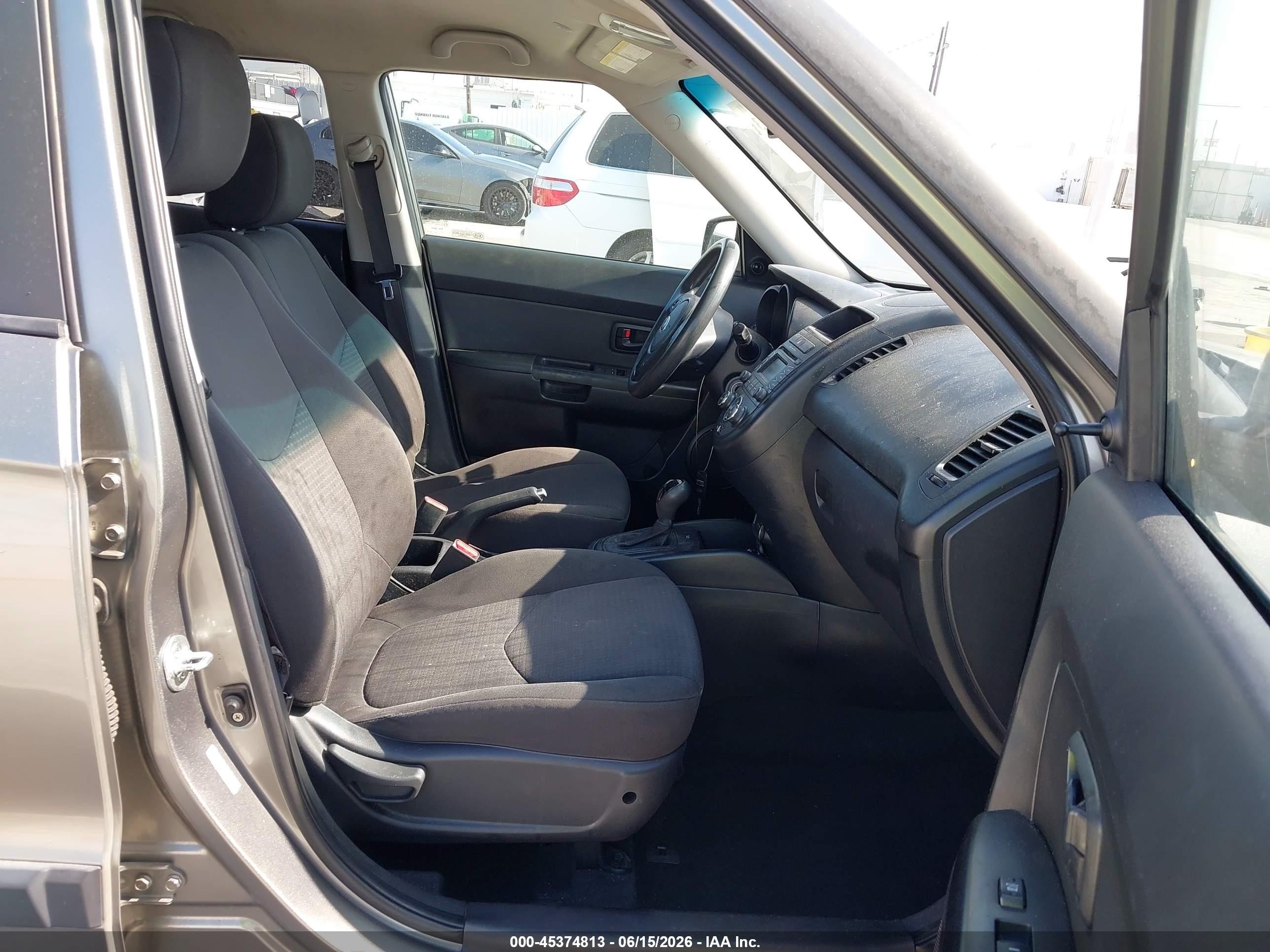 2013 Kia Soul   Gray vin: KNDJT2A56D7622634