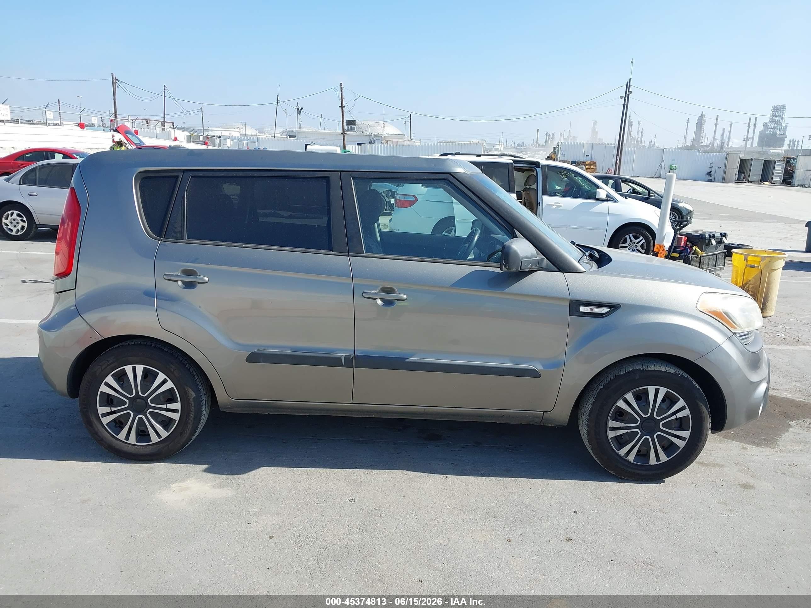 2013 Kia Soul   Gray vin: KNDJT2A56D7622634