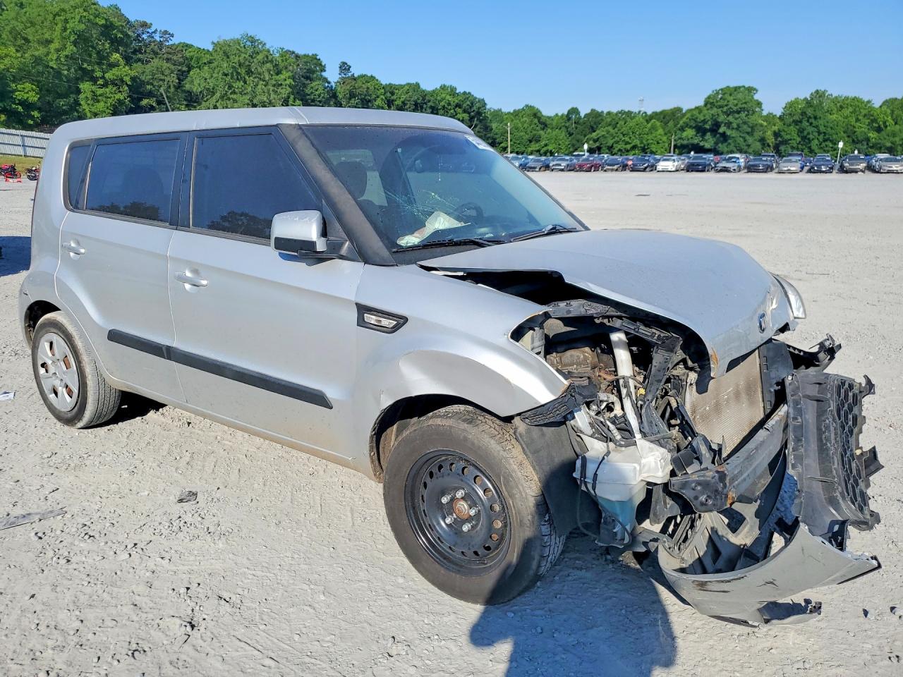 2013 Kia Soul Base Серебряный vin: KNDJT2A56D7768449