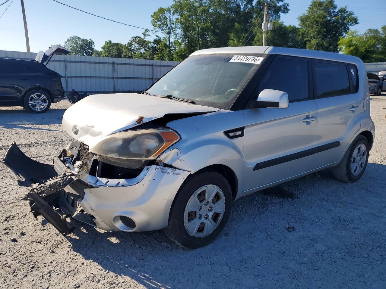 2013 Kia Soul Base Серебряный vin: KNDJT2A56D7768449
