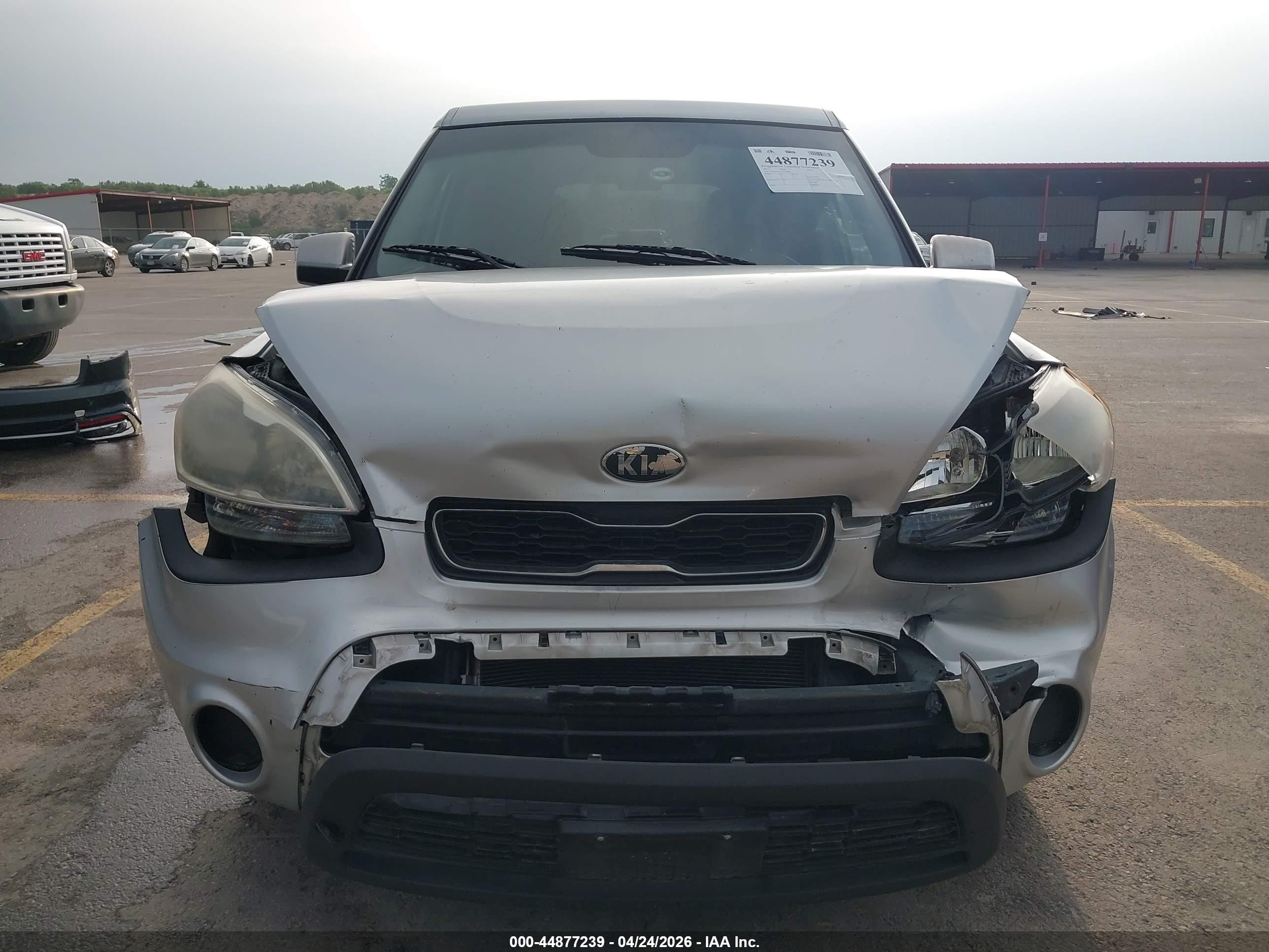 2013 Kia Soul   Silver vin: KNDJT2A56D7774896