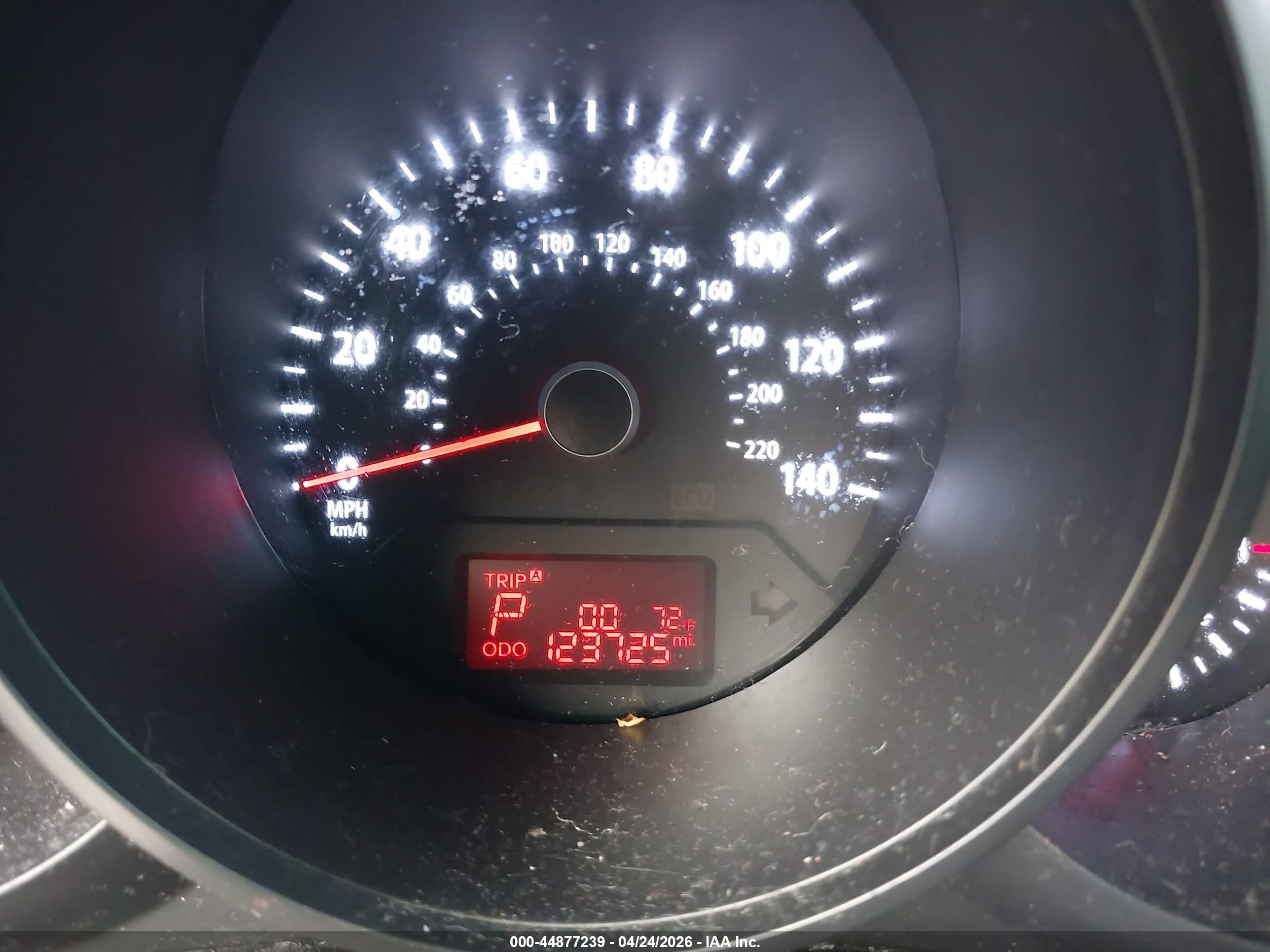 2013 Kia Soul   Silver vin: KNDJT2A56D7774896