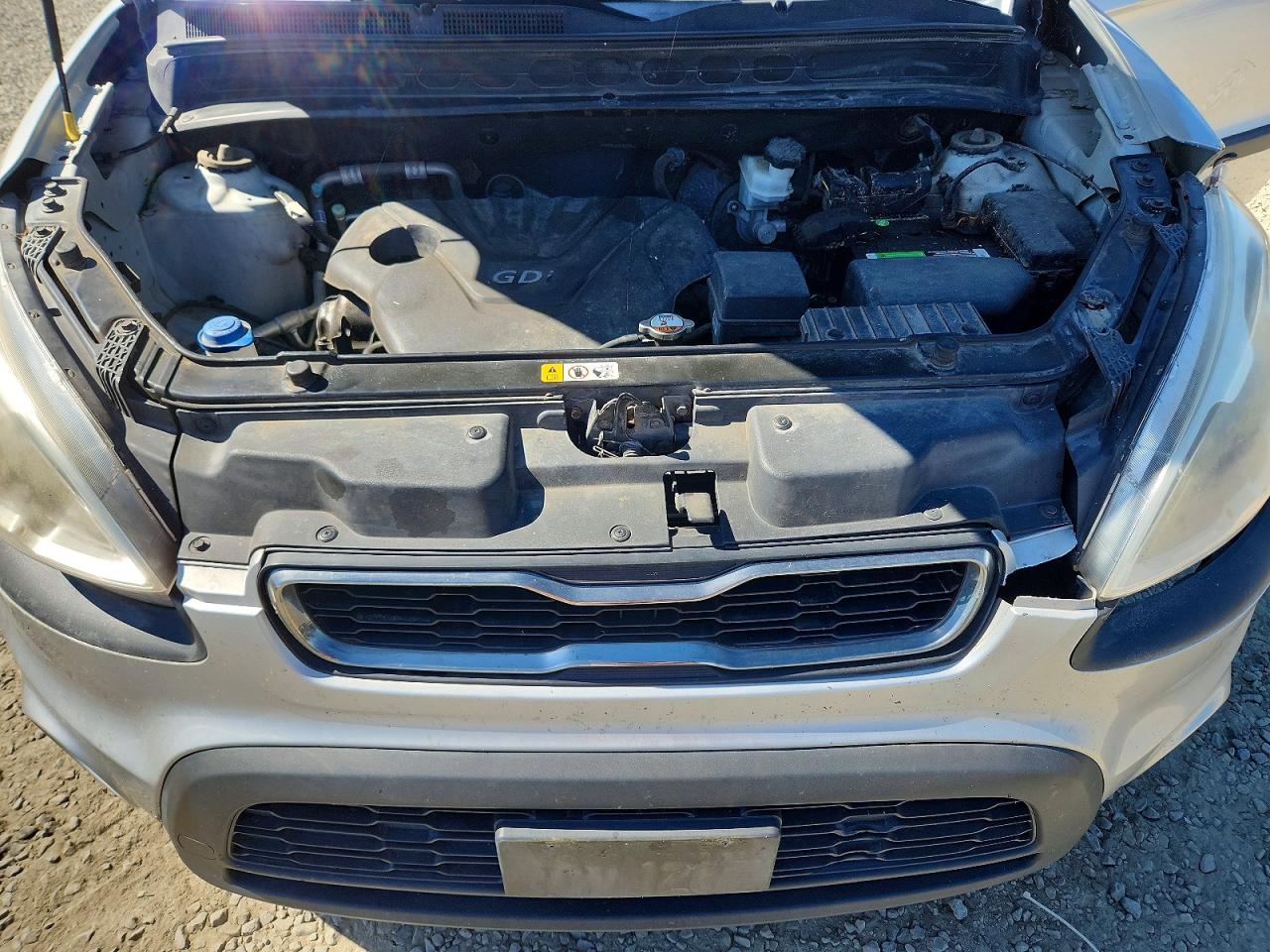 2013 Kia Soul Base Silver vin: KNDJT2A56D7774932