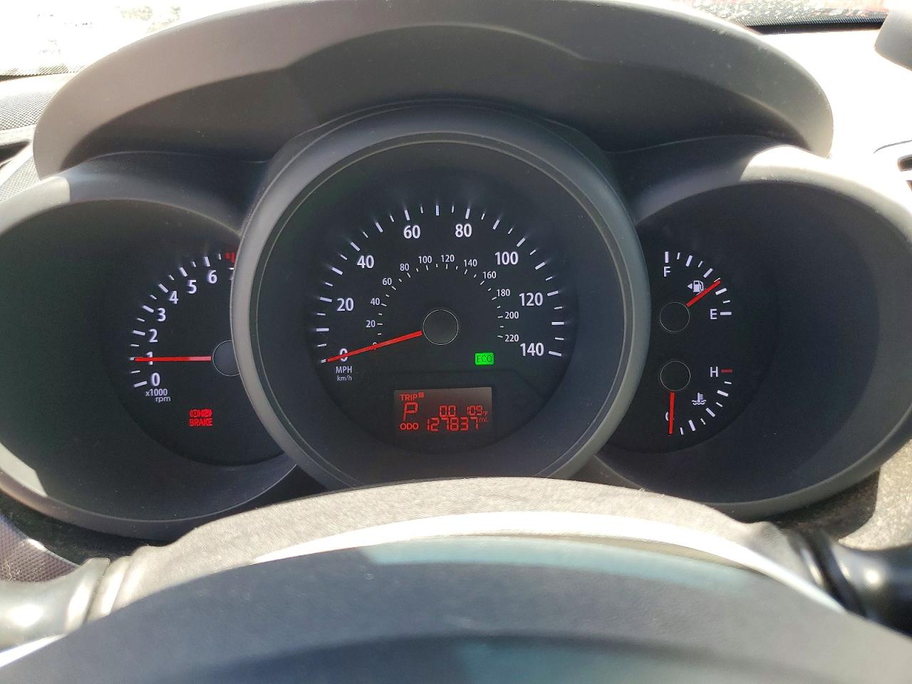 2012 Kia Soul Base Cream vin: KNDJT2A57C7391371