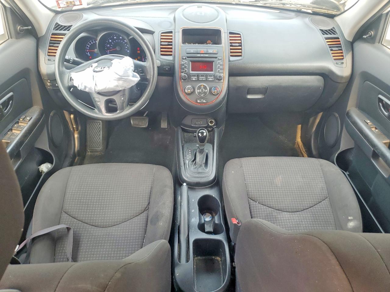2012 Kia Soul Base Белый vin: KNDJT2A57C7456025