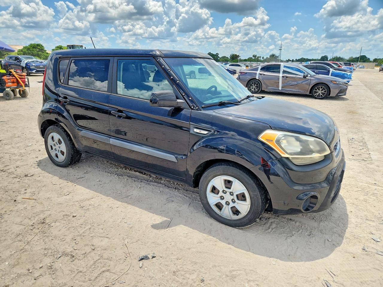 2012 Kia Soul Base Black vin: KNDJT2A57C7477196