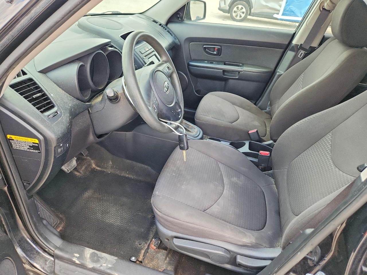 2012 Kia Soul Base Black vin: KNDJT2A57C7477196
