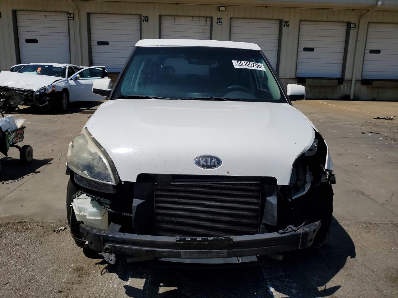 2013 Kia Soul Base White vin: KNDJT2A57D7494033