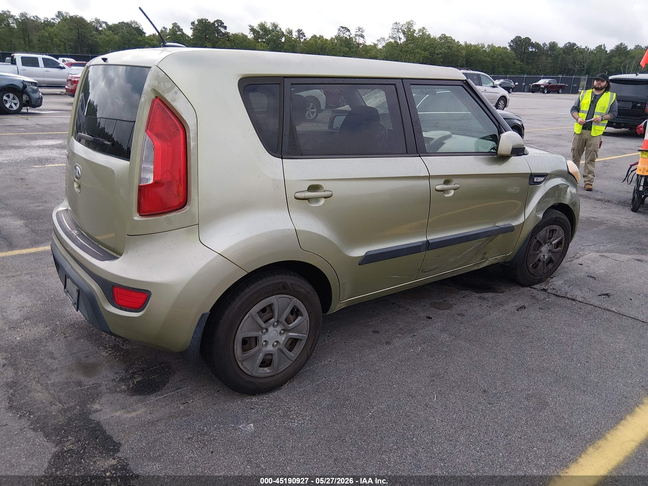 2013 Kia Soul   Зеленый vin: KNDJT2A57D7495117