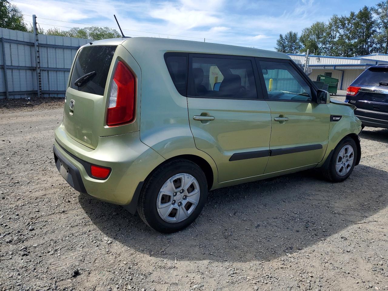 2013 Kia Soul Base Green vin: KNDJT2A57D7511736